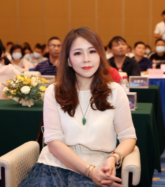 集团董事长莫雅竹女士致信东宸学子 - 东宸集团